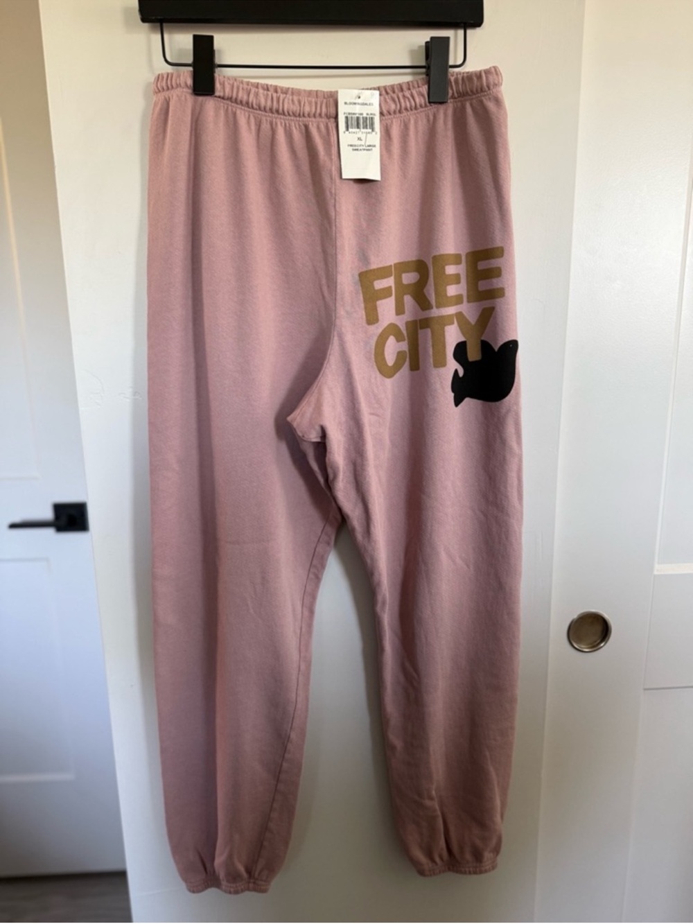 NWT Freecity Large Logo Sweatpant Size XL